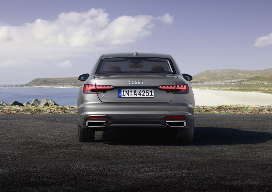  Audi A4 45 TFSI Quattro (B9) 2019 года  (WW) (фото 10 из 15)